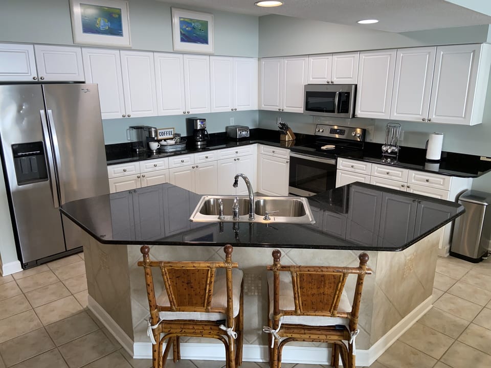 Making meals is fun with all this space.
