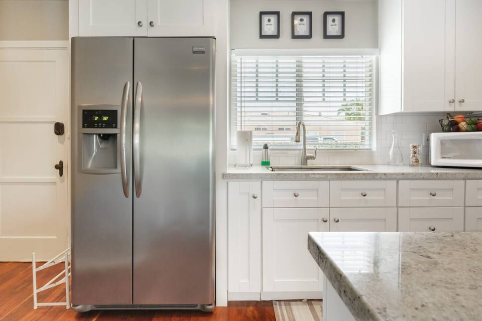 Large refrigerator has enough space to store all of your food. Water dispenser so that you can bring your reusable bottle while on the go. 