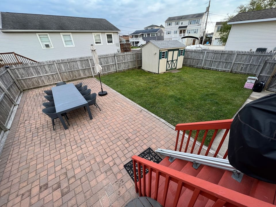 Fully-enclosed backyard - chair lift has been removed