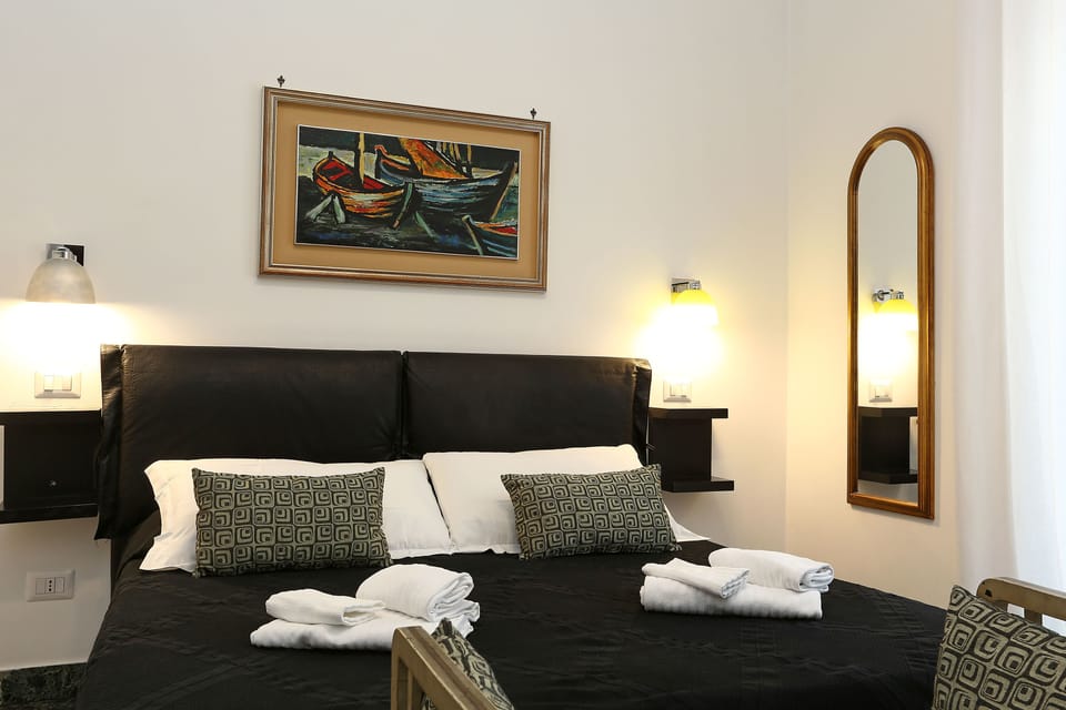 Superior Room | Minibar, in-room safe, desk, soundproofing