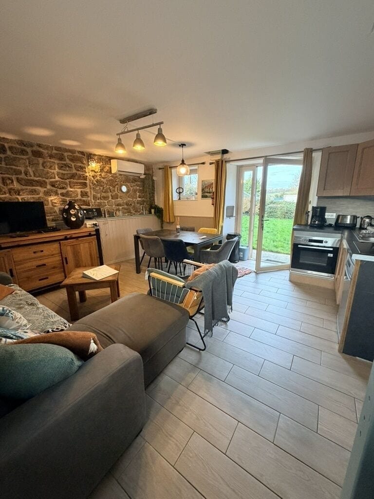 Family House, Ensuite, Courtyard View (La Roseraie) | Interior