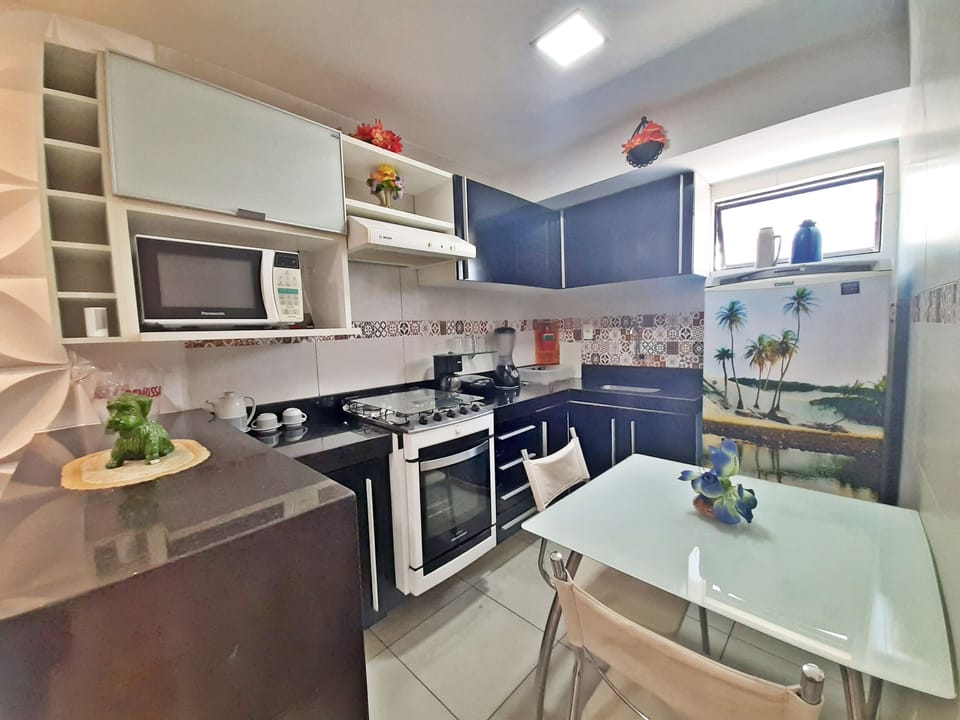 Superior Apartment (5º andar) | Private kitchen | Fridge, microwave, oven, coffee/tea maker