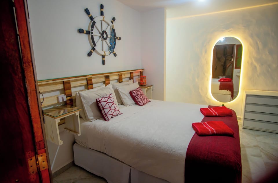 Deluxe Room | Minibar, free WiFi, bed sheets
