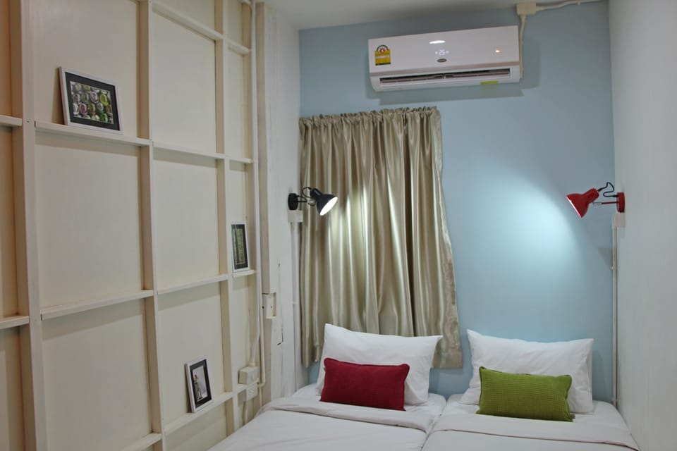 Standard Twin Room | Free WiFi