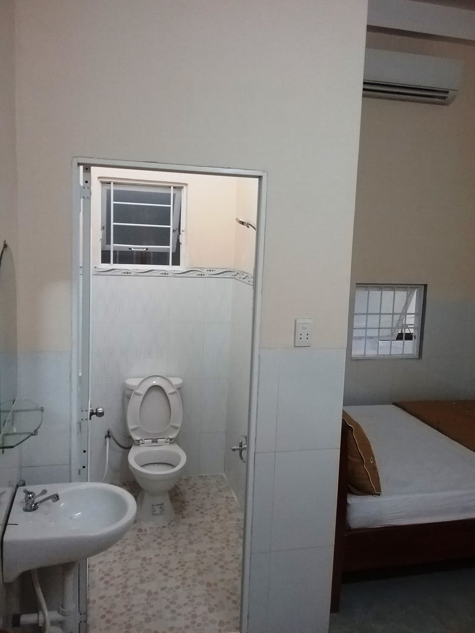 Double Room | Minibar, desk, soundproofing, WiFi (free)