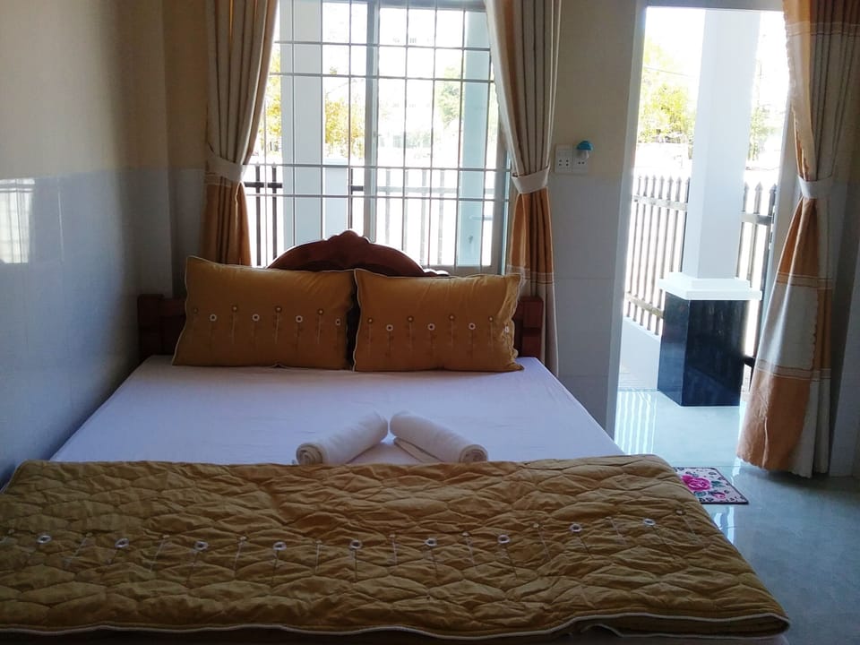 Double Room | Minibar, desk, soundproofing, WiFi (free)