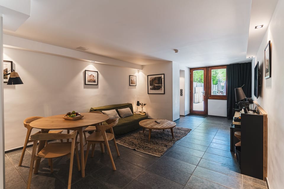 Suite, 2 Bedrooms | Premium bedding, in-room safe, desk, soundproofing