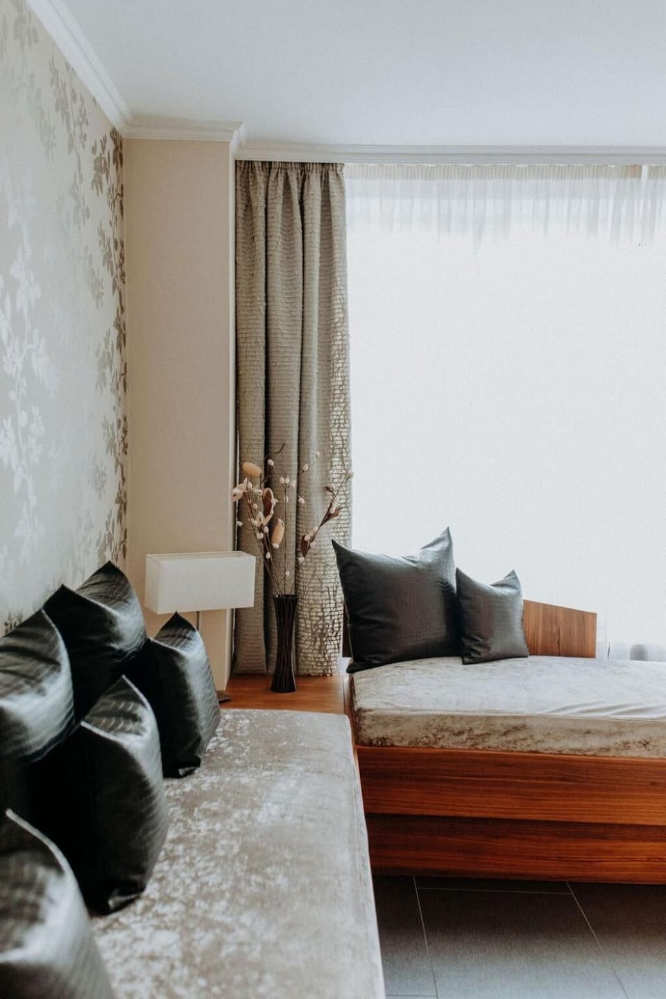 Premium bedding, in-room safe, desk, soundproofing