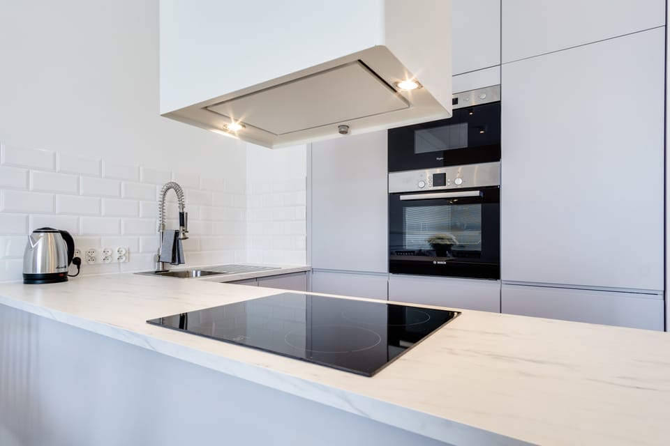 Apartment | Private kitchenette | Fridge, microwave, oven, stovetop