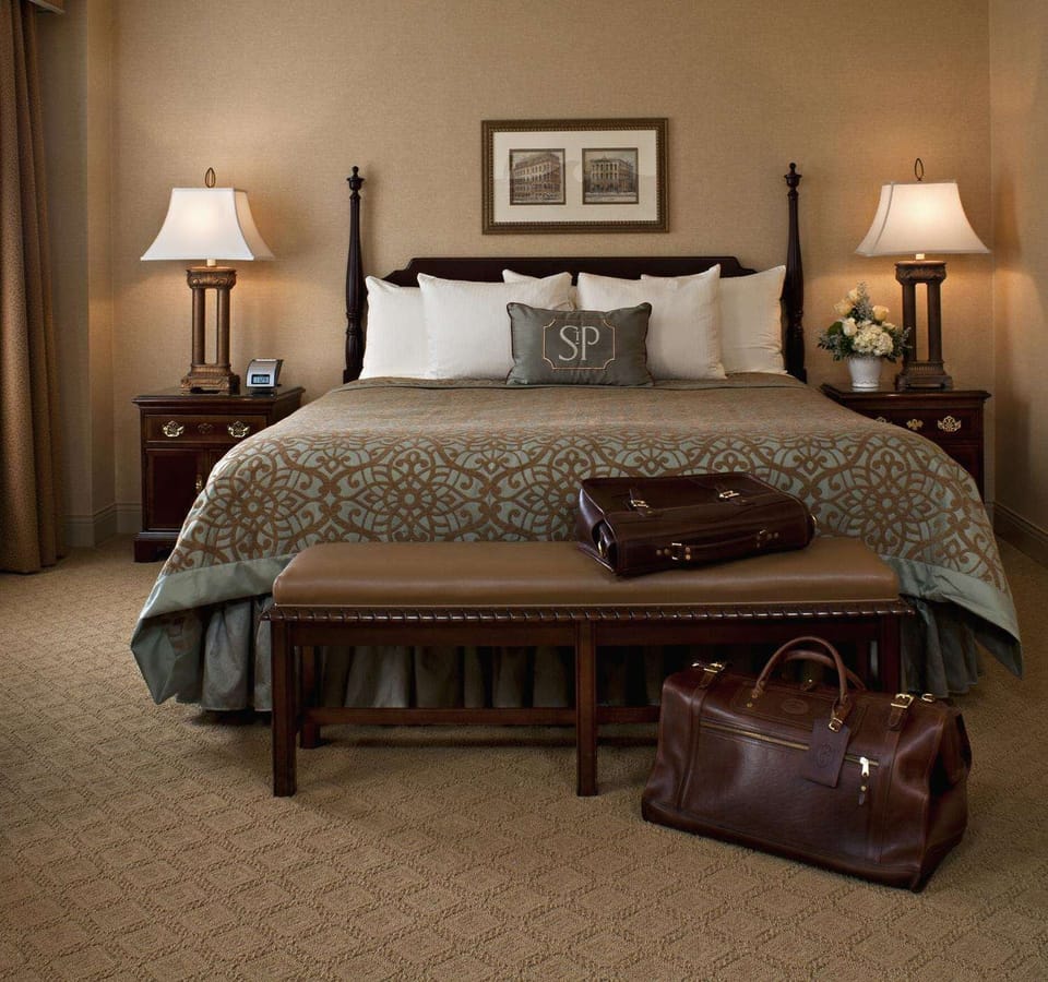 Hypo-allergenic bedding, minibar, in-room safe, desk
