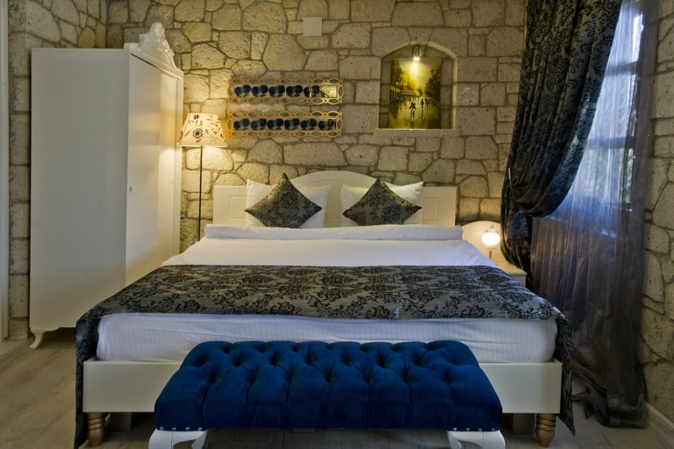 Classic Suite | Premium bedding, memory foam beds, minibar, in-room safe