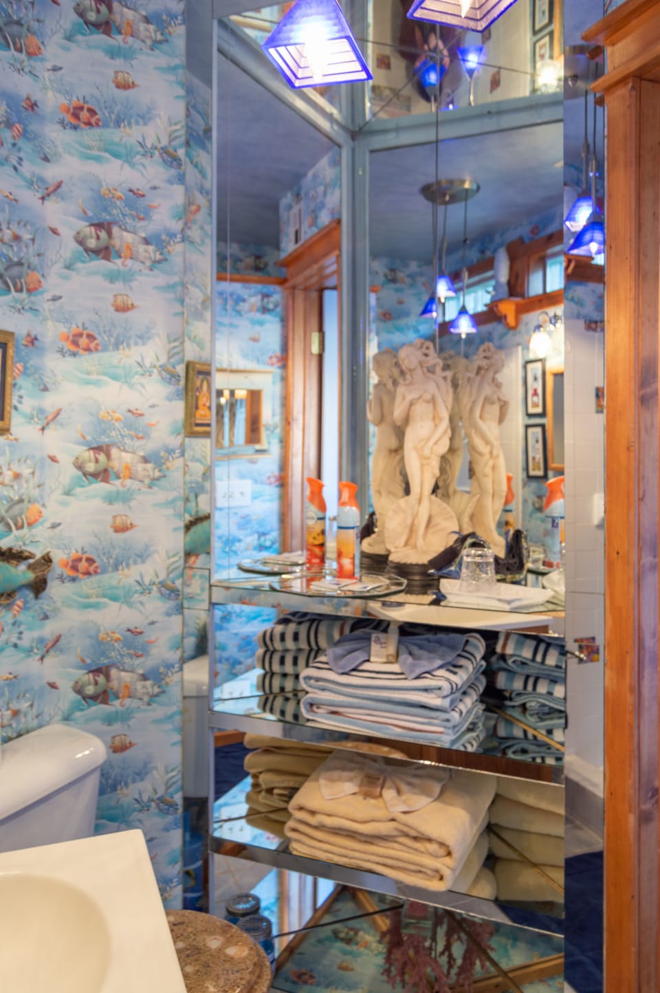 Studio Suite, Private Bathroom (Zelda's Studio) | Bathroom | Shower, free toiletries, hair dryer, bathrobes