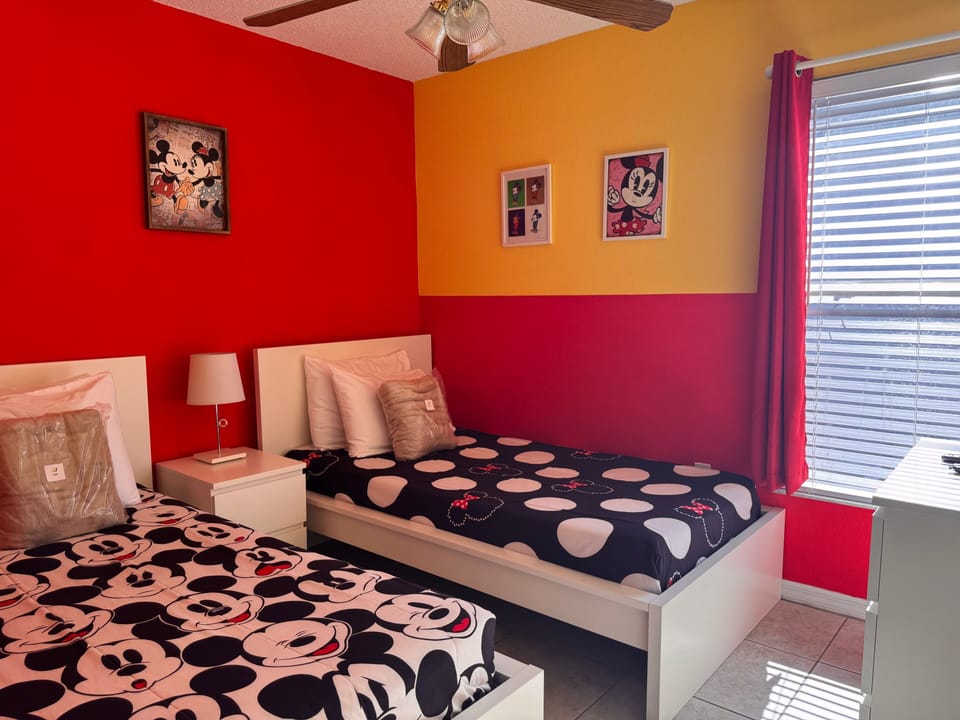 Disney Mickey Twin Room for Little Guests