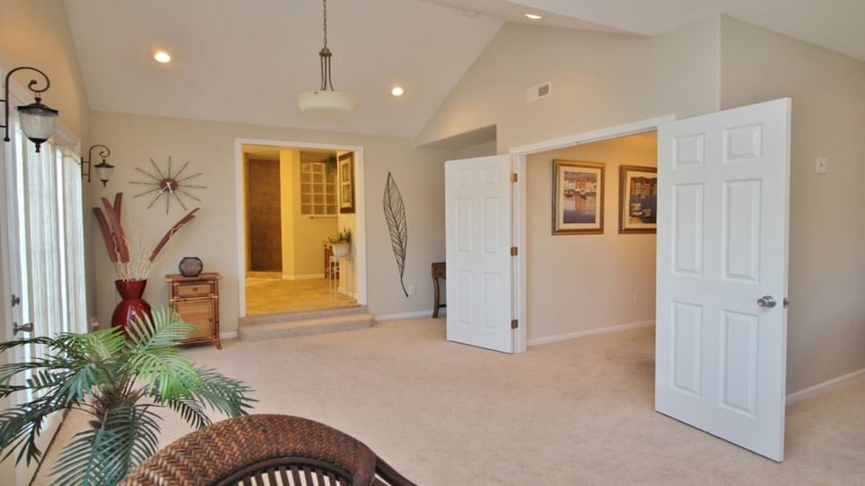 Master Bedroom into the Bathroom. Tons of Space