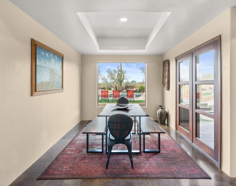 [Eating Nook] Secondary dining spot with seating for 8 off the living room