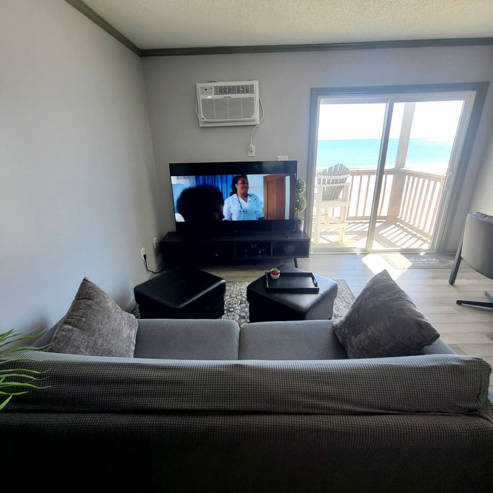Living Room w a Million Dollar View