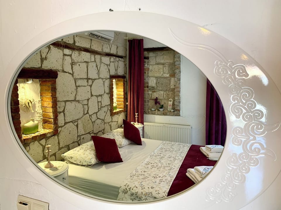 Standard Room, Non Smoking, Pool View | Premium bedding, soundproofing, iron/ironing board, free WiFi