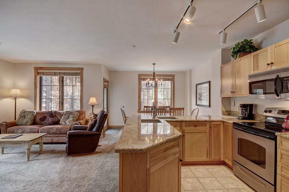 Condo, 2 Bedrooms | Private kitchen | Coffee/tea maker, full-size fridge, microwave, oven