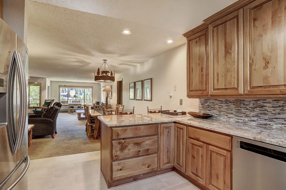 Condo, 2 Bedrooms | Private kitchen | Full-size fridge, microwave, oven, stovetop