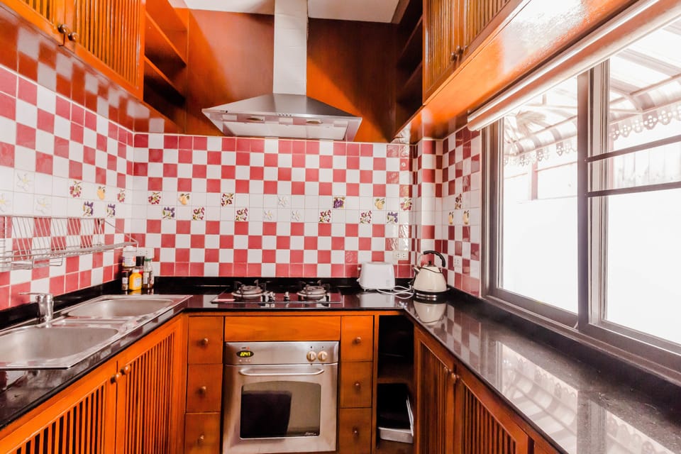 Economy Villa, 3 Bedrooms, Private Pool, Corner | Private kitchen | Full-size fridge, microwave, oven, stovetop