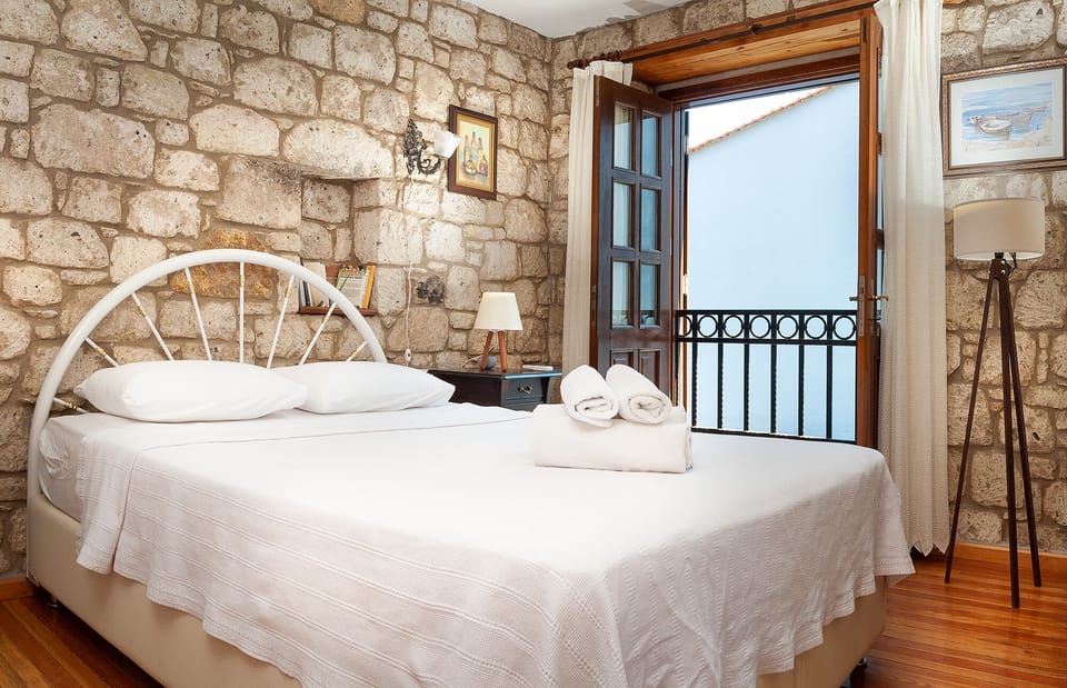 Standard Double Room | Minibar, in-room safe, soundproofing, iron/ironing board (on request)