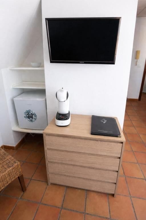 Economy Twin Room | Iron/ironing board, free WiFi, bed sheets, wheelchair access