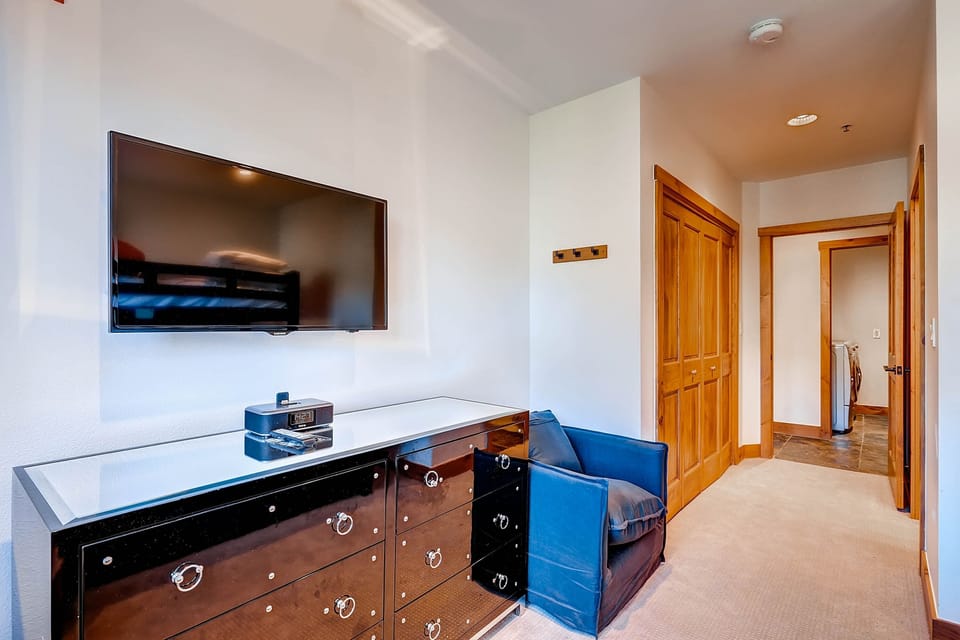 Condo, 4 Bedrooms | Interior