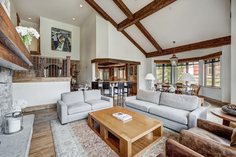 Townhome, 5 Bedrooms | Living area | Flat-screen TV, fireplace, DVD player, MP3 dock