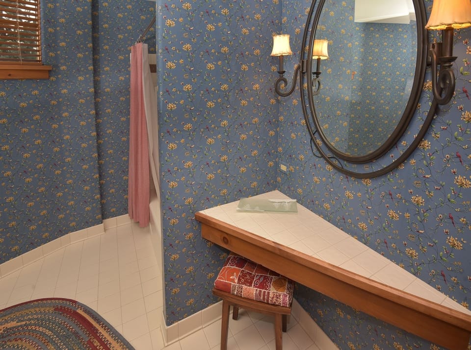 Condo, 3 Bedrooms | Bathroom | Towels, shampoo