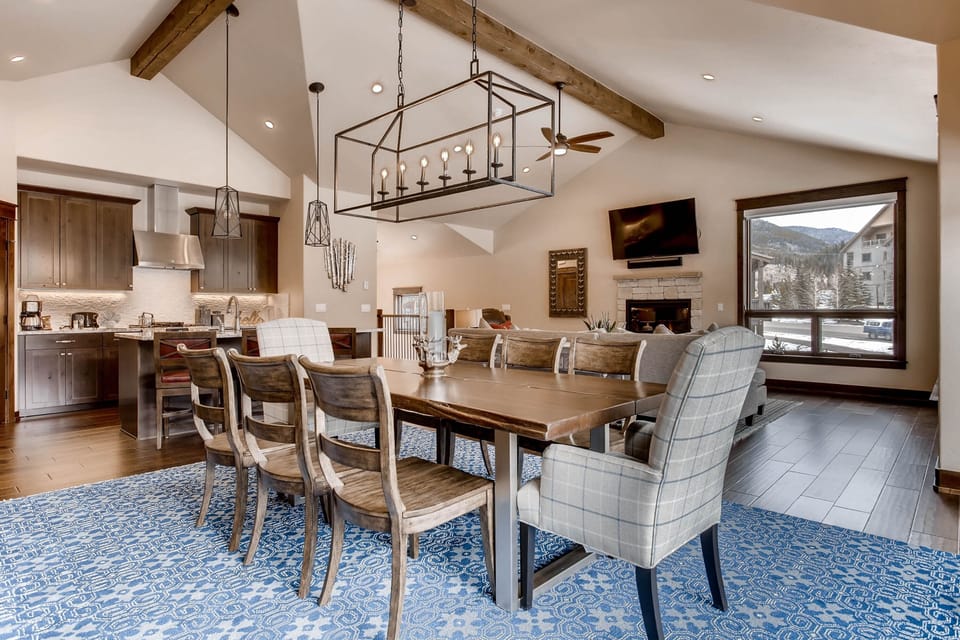 Townhome, 3 Bedrooms | Dining