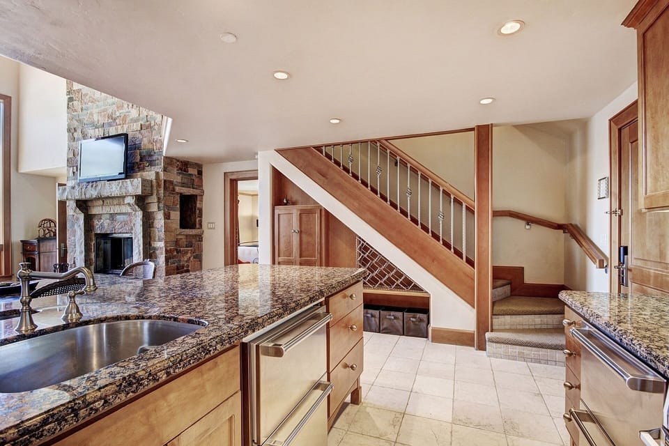Condo, 2 Bedrooms | Private kitchen | Full-size fridge, microwave, oven, stovetop