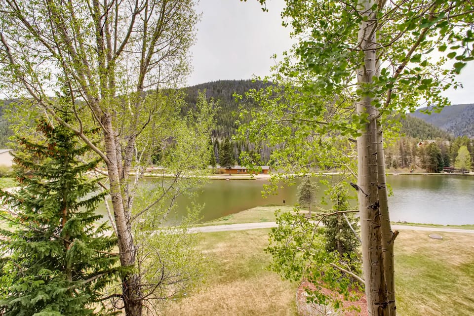 Condo, 3 Bedrooms | Property grounds
