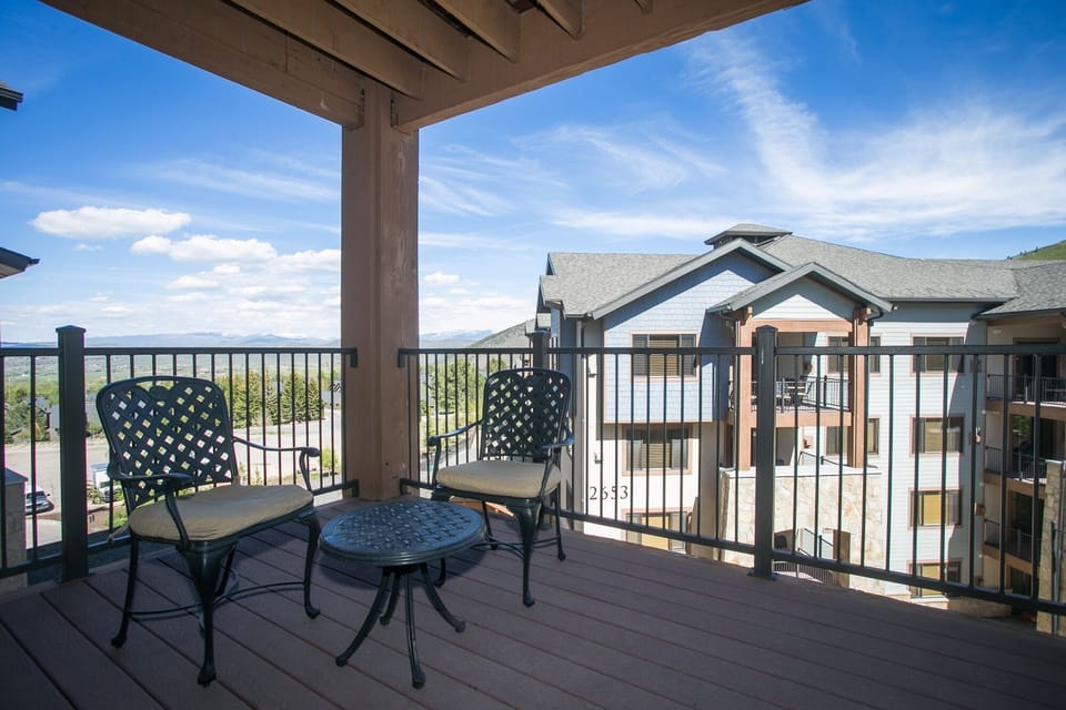 Condo, 3 Bedrooms | Property grounds
