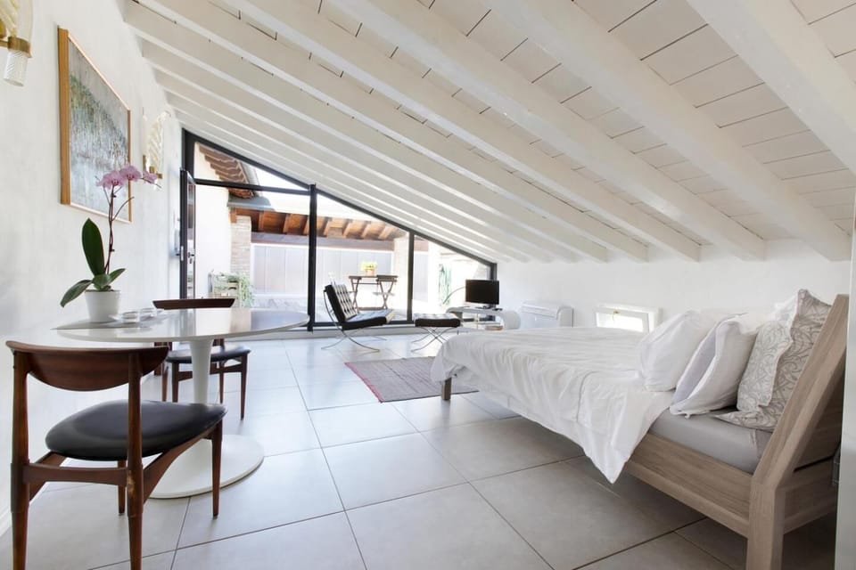 Premium bedding, down comforters, soundproofing, free WiFi