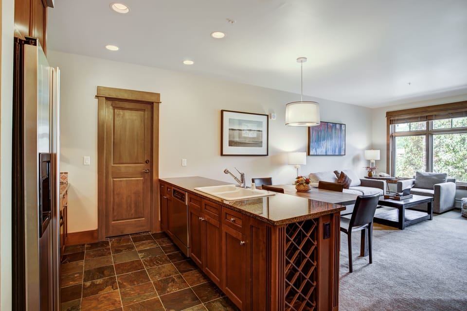 Condo, 1 Bedroom | Interior