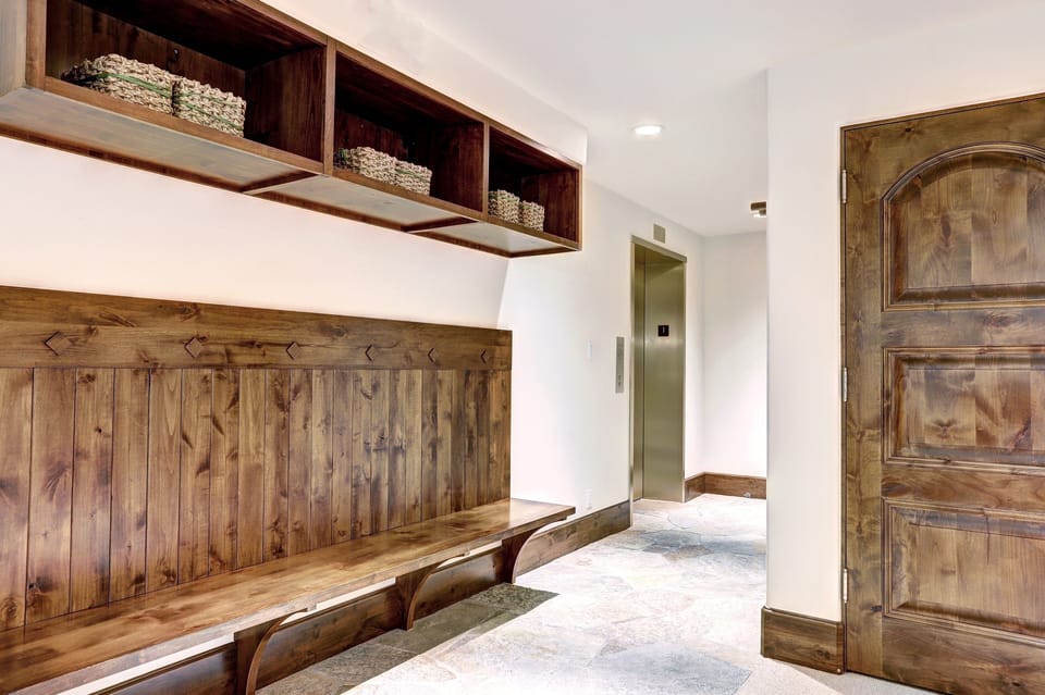 Condo, 5 Bedrooms | Interior