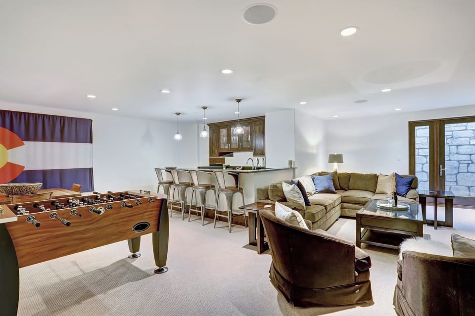 Condo, 5 Bedrooms | Living area | TV, DVD player
