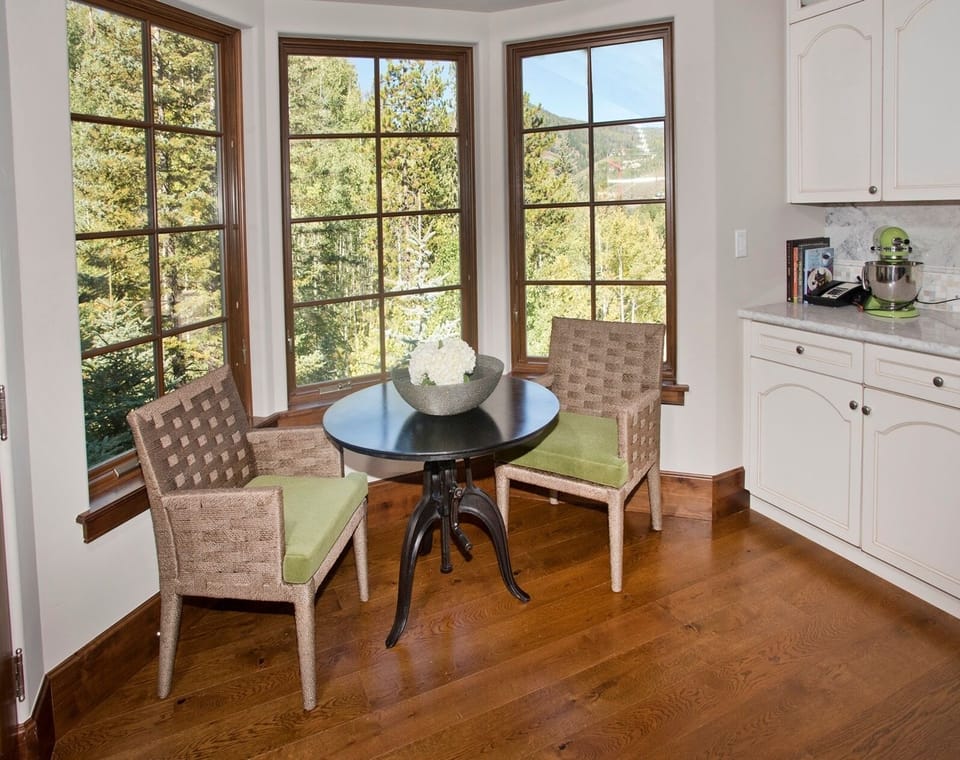 House, 5 Bedrooms | Dining