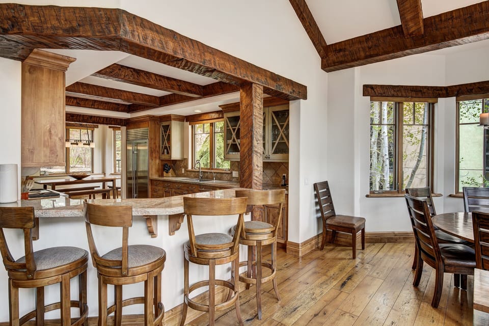 Townhome, 5 Bedrooms | Dining