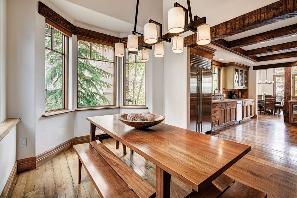 Townhome, 5 Bedrooms | Dining