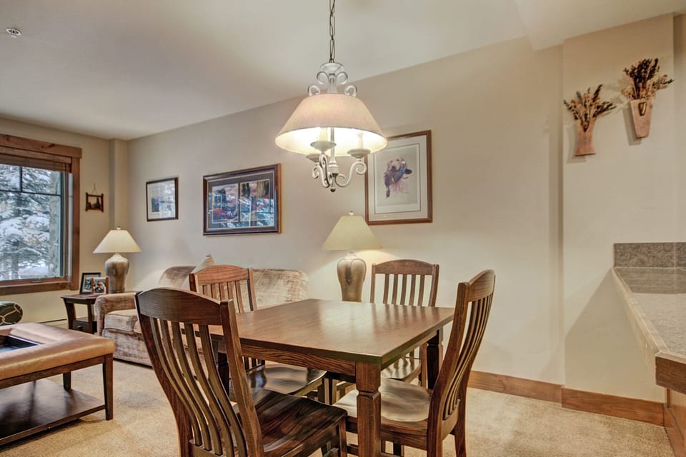 Condo, 1 Bedroom | Dining