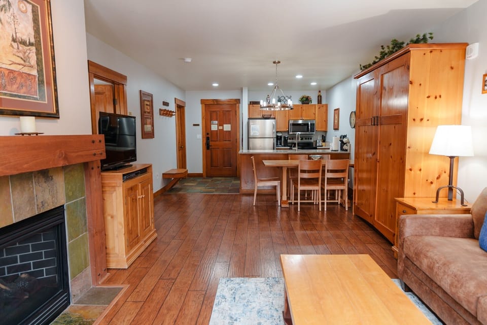 Condo, 1 Bedroom | Interior