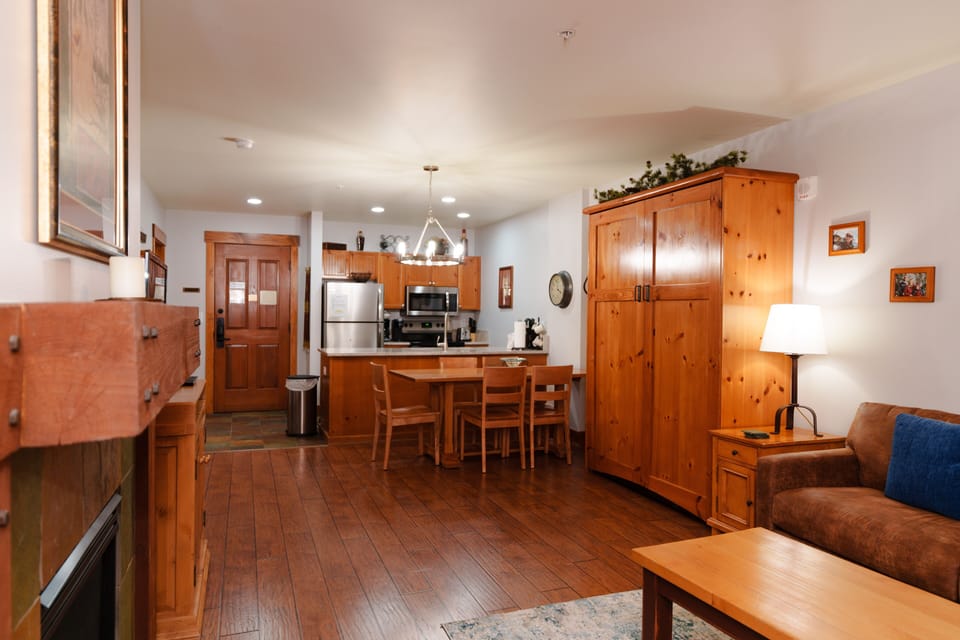 Condo, 1 Bedroom | Interior