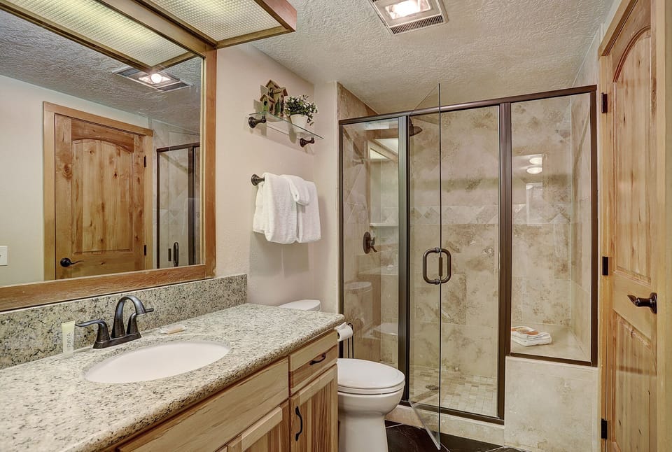2065 The Pines by RedAwning Apartment in Keystone