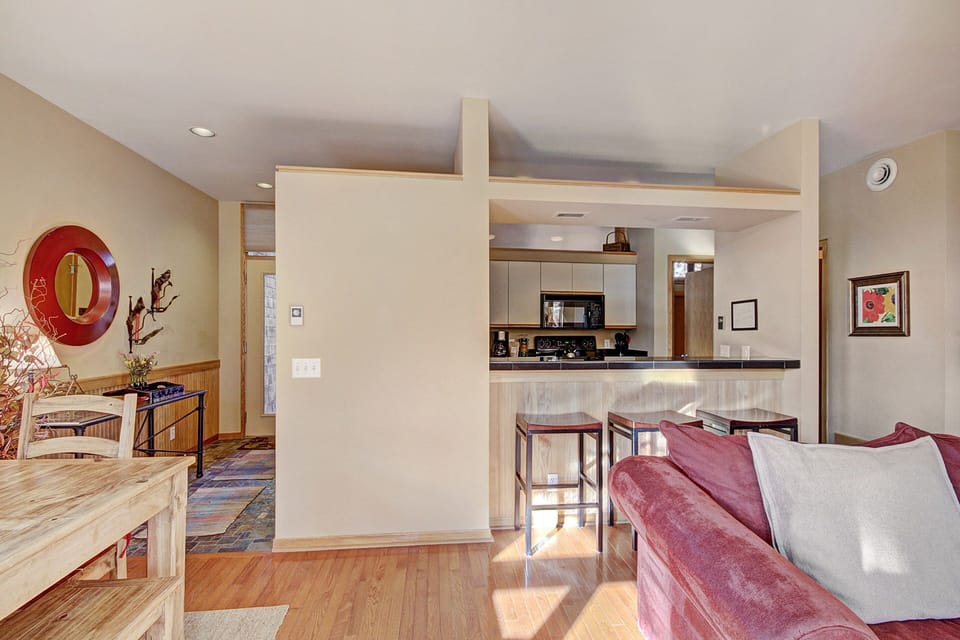 Townhome, 3 Bedrooms | Interior