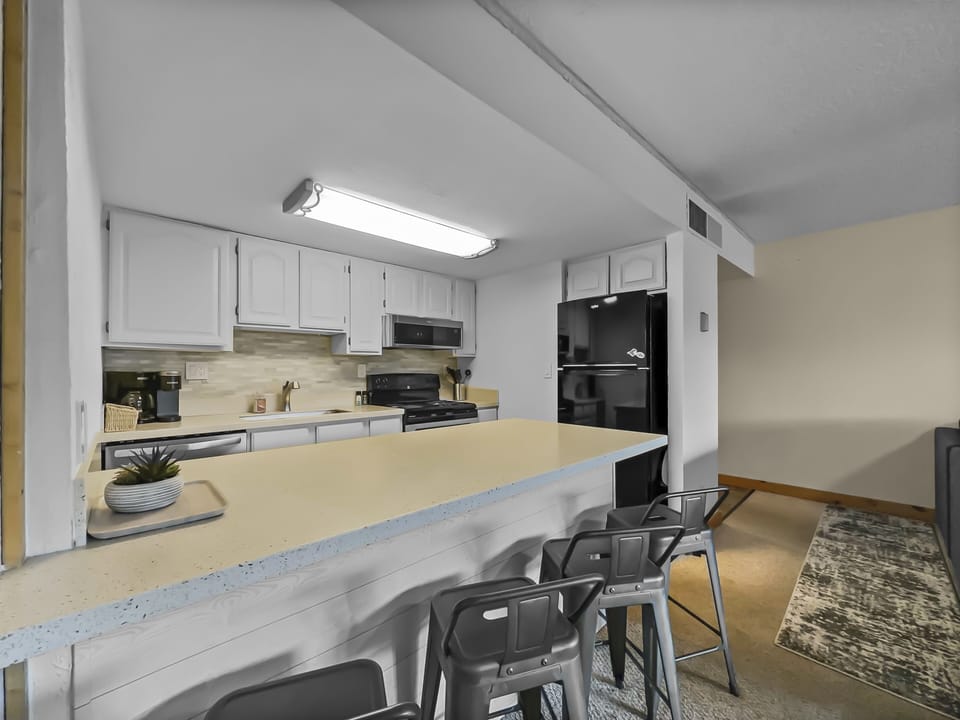 Condo, 2 Bedrooms | Private kitchen | Full-size fridge, microwave, oven, dishwasher