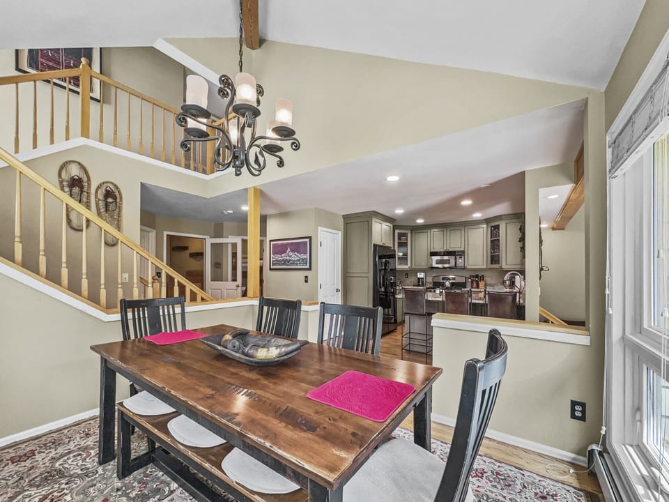 Townhome, 3 Bedrooms | Dining