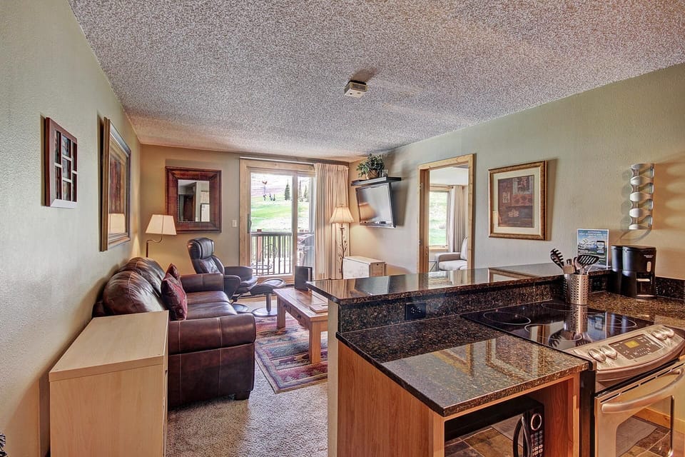 Condo, 1 Bedroom | Interior