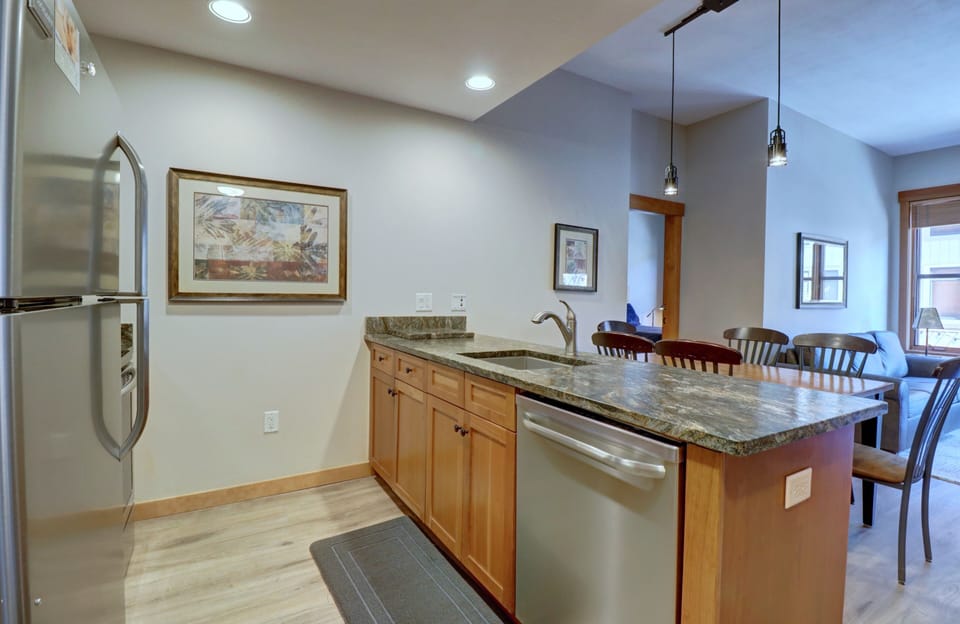 Condo, 2 Bedrooms | Private kitchen | Full-size fridge, microwave, oven, stovetop