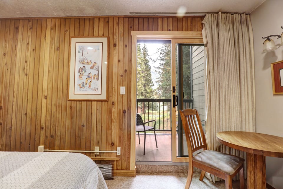Room, 1 Bedroom | Bed sheets